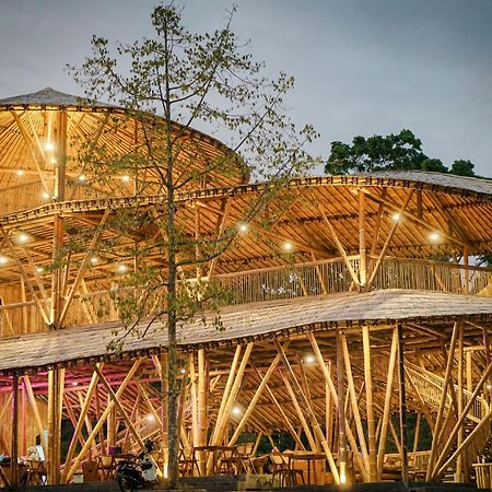 The Osing Bamboo Resort - A Liberta Collection بانيووانجى المظهر الخارجي الصورة