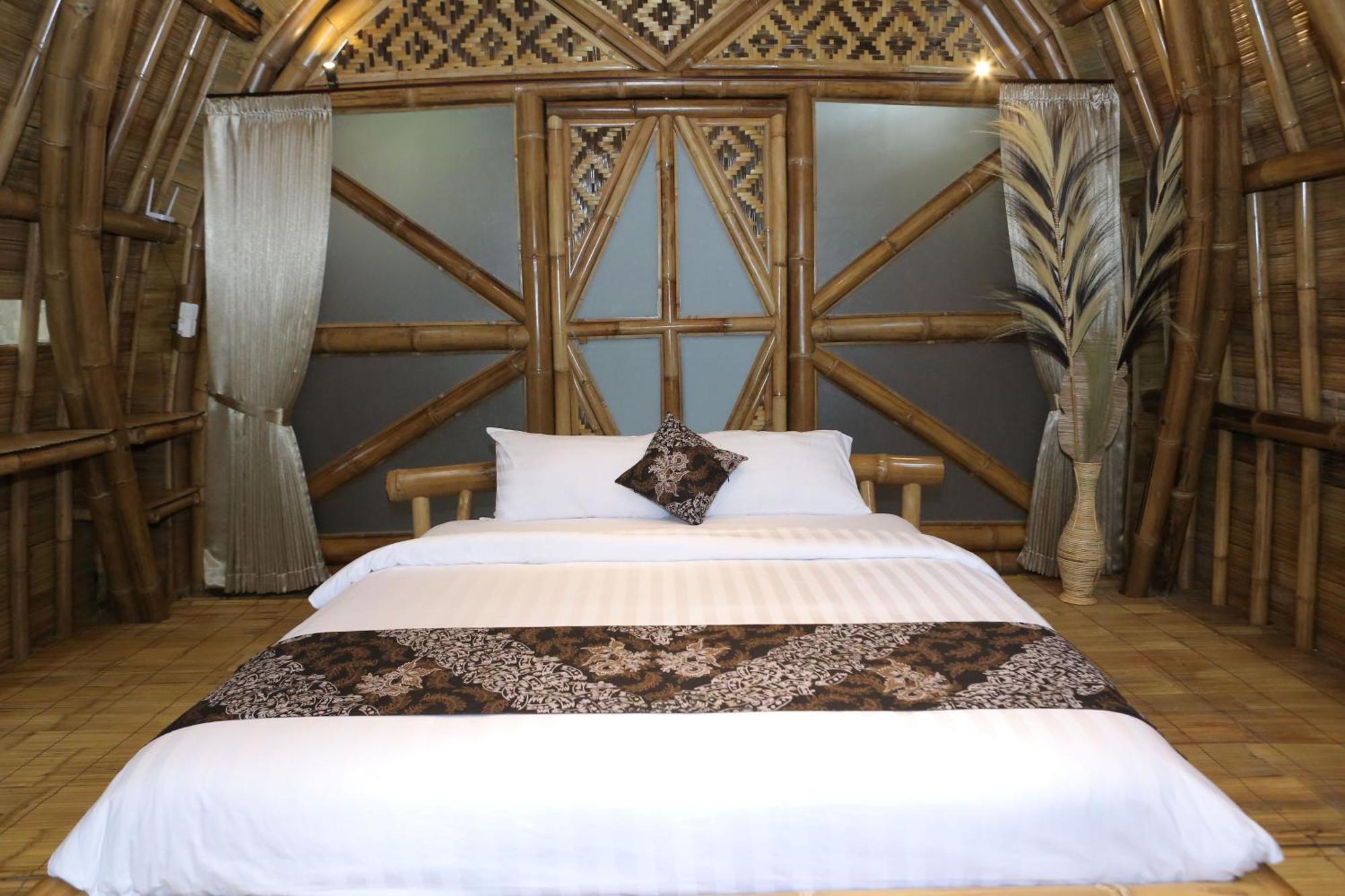 The Osing Bamboo Resort - A Liberta Collection بانيووانجى المظهر الخارجي الصورة