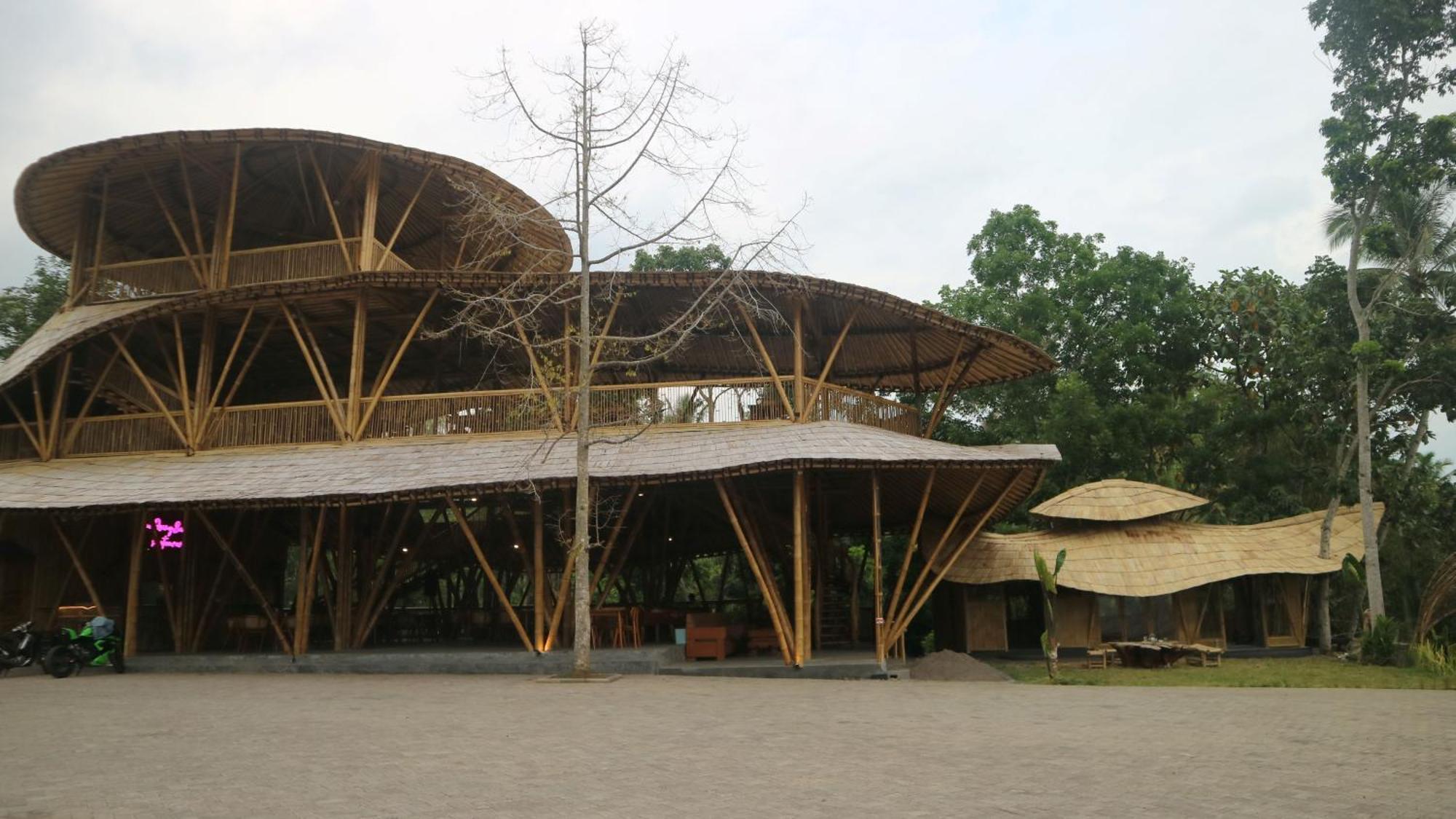The Osing Bamboo Resort - A Liberta Collection بانيووانجى المظهر الخارجي الصورة