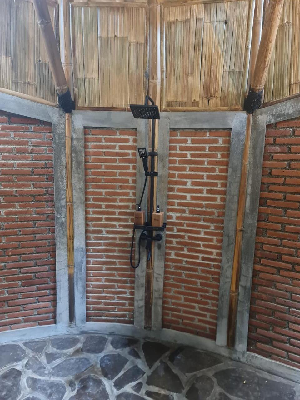 The Osing Bamboo Resort - A Liberta Collection بانيووانجى المظهر الخارجي الصورة