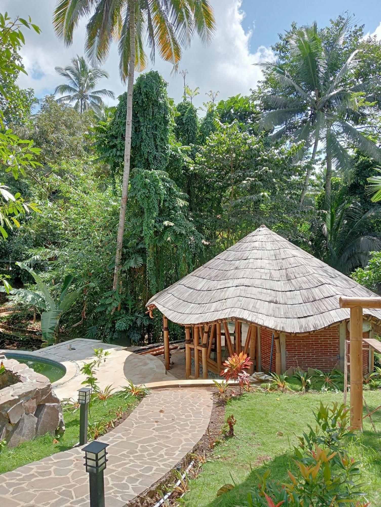 The Osing Bamboo Resort - A Liberta Collection بانيووانجى المظهر الخارجي الصورة